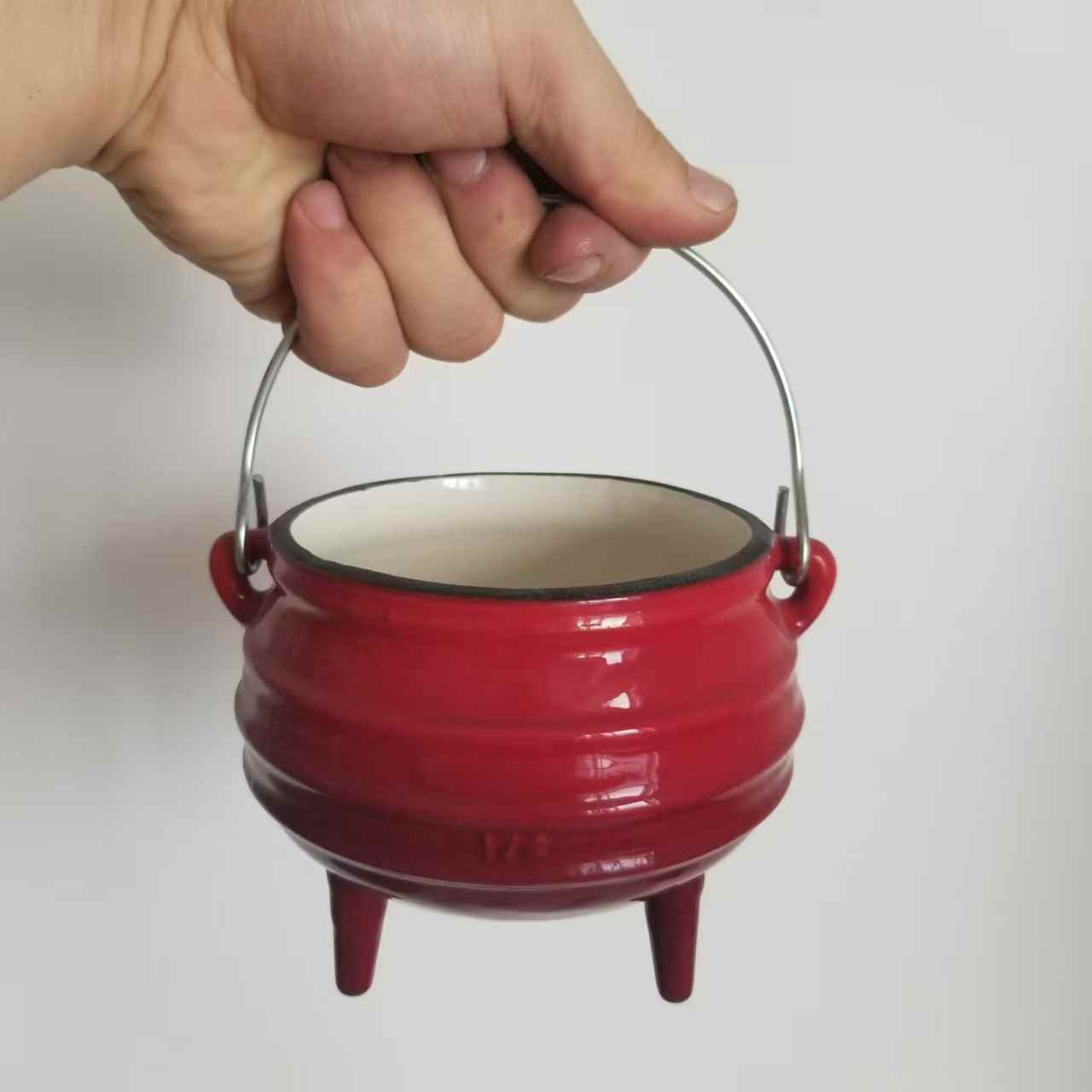 Olla de Hierro Fundido Esmalta - Camp Dutch Oven Cast reseña y precio